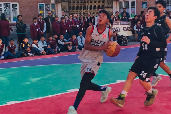 सत्यसाई र सेब विजयी